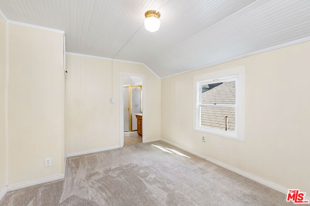 129 Ocean Park Boulevard Property Photo 17