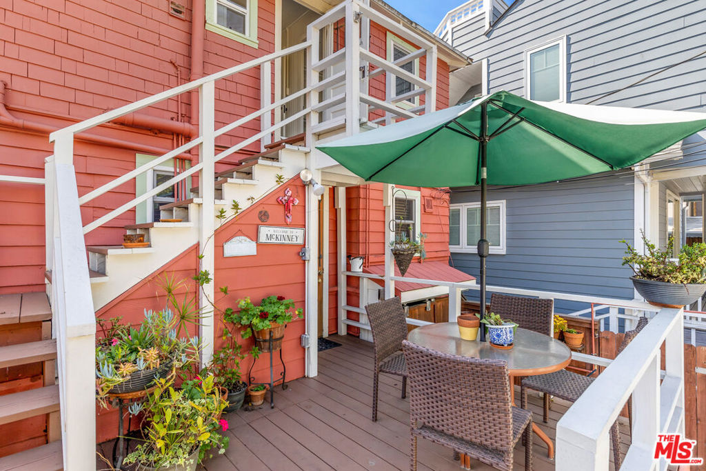 129 Ocean Park Boulevard Property Photo 19