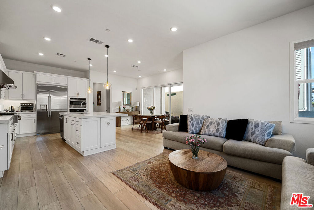 27124 Skyland Way Property Photo 8