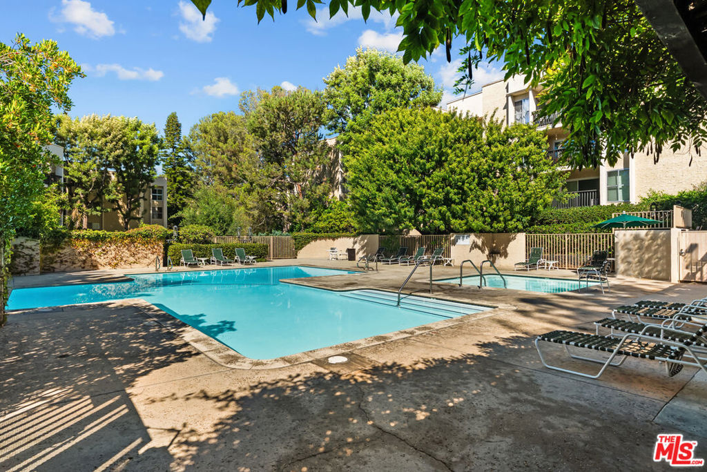 8207 Raintree Circle Property Photo 24