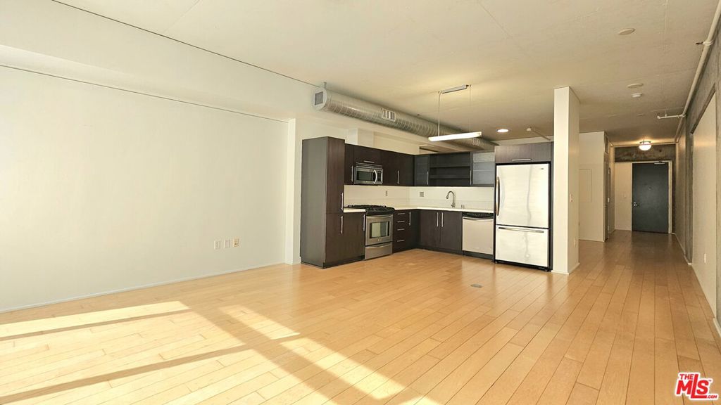 1100 S Hope Street 1005 Property Photo 23