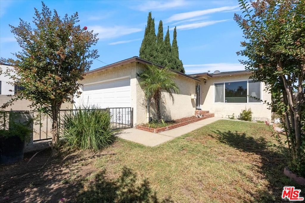 980 W Summerland Avenue Property Photo 3