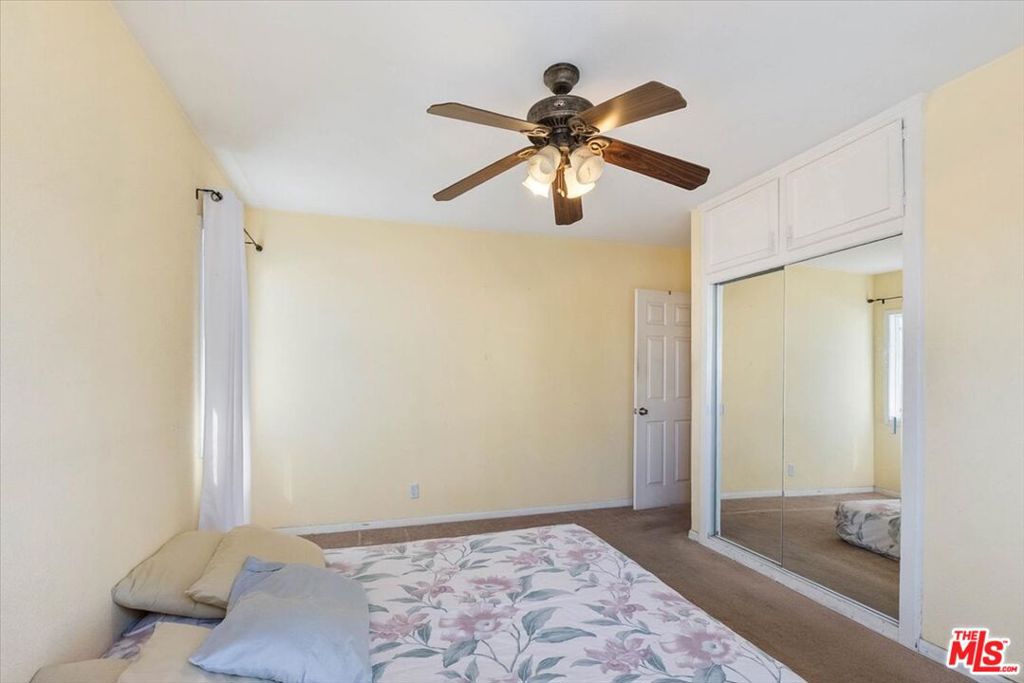 980 W Summerland Avenue Property Photo 12