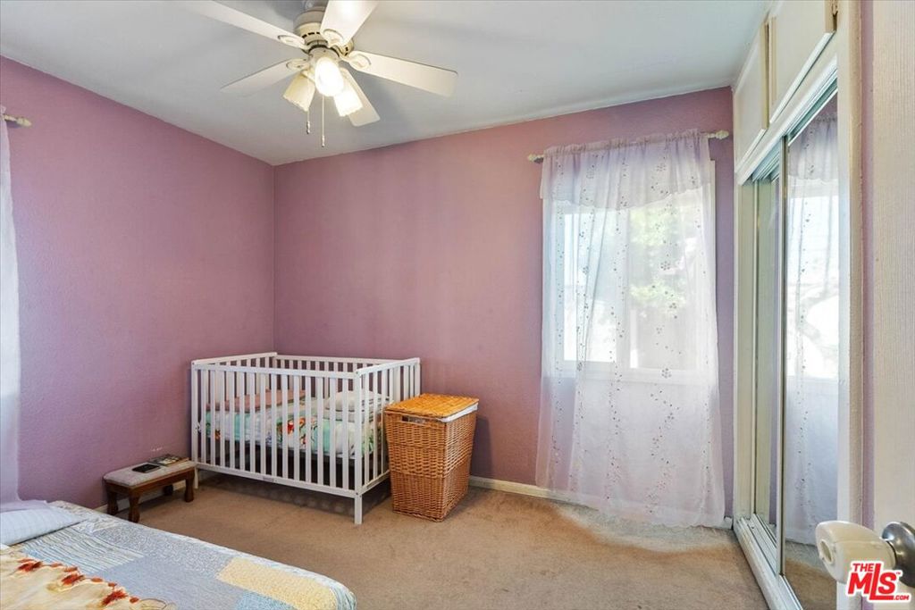 980 W Summerland Avenue Property Photo 14