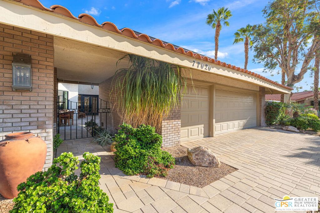 77020 Sandpiper Drive Property Photo 9