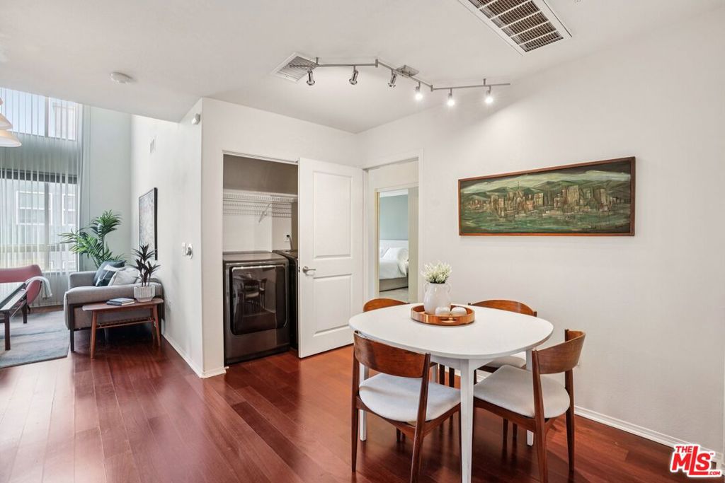 100 S Alameda Street 432 Property Photo 12
