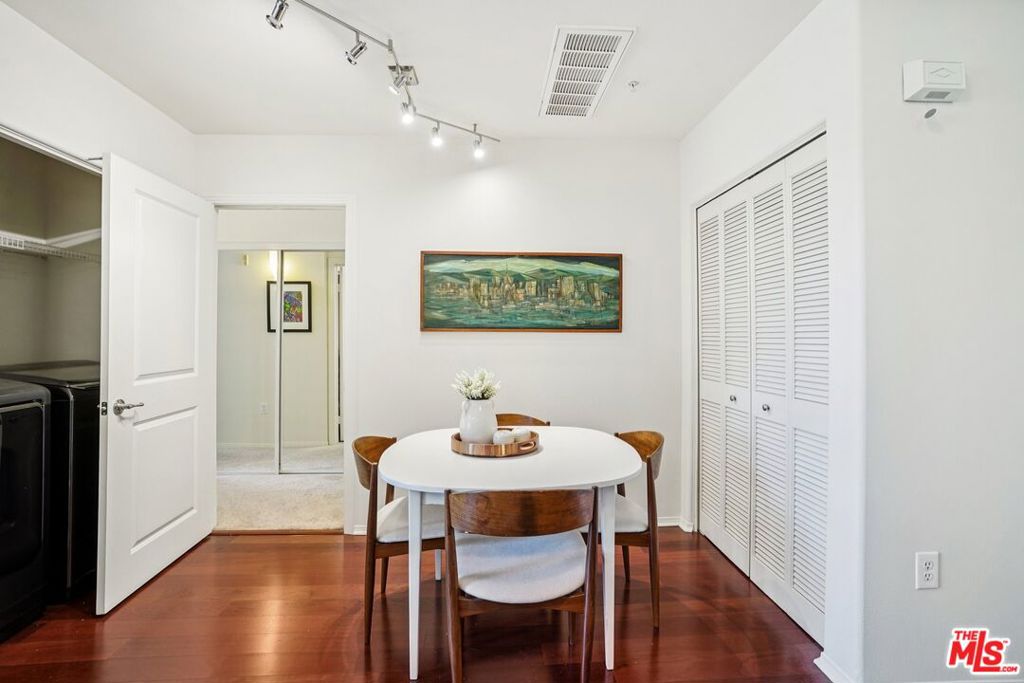 100 S Alameda Street 432 Property Photo 13
