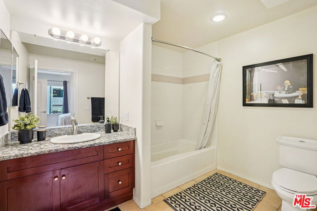 100 S Alameda Street 432 Property Photo 17