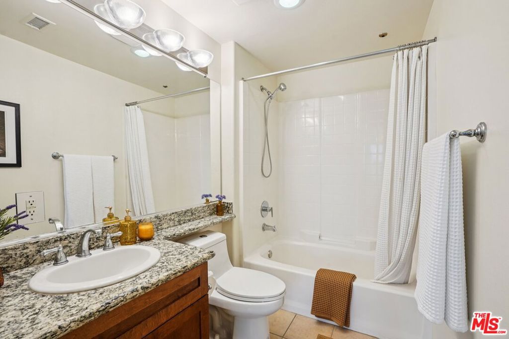 100 S Alameda Street 432 Property Photo 20