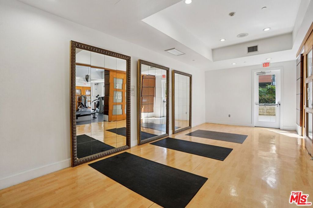 100 S Alameda Street 432 Property Photo 45