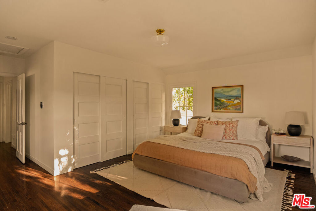 4954 Mammoth Avenue Property Photo 22