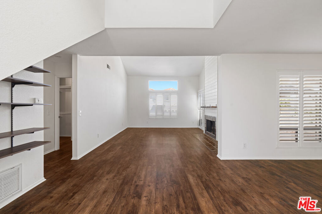 308 Pebble Beach Drive Property Photo 8