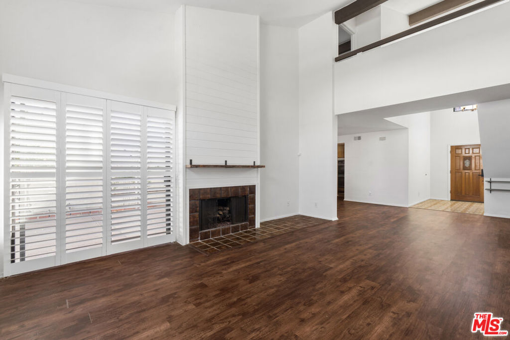 308 Pebble Beach Drive Property Photo 10