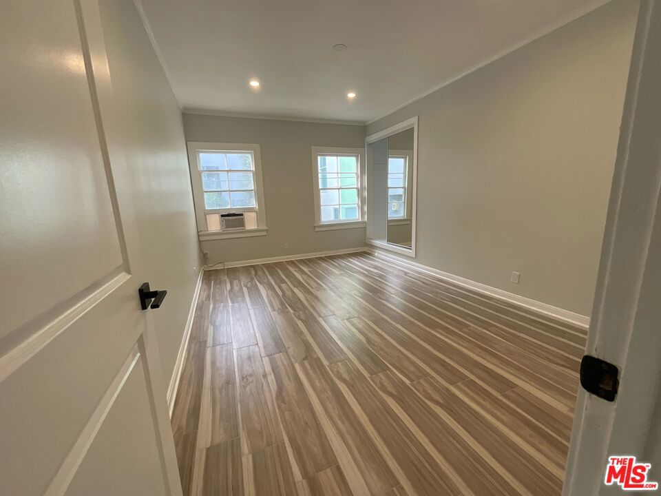 117 N Kings 119 3/4 Property Photo 8
