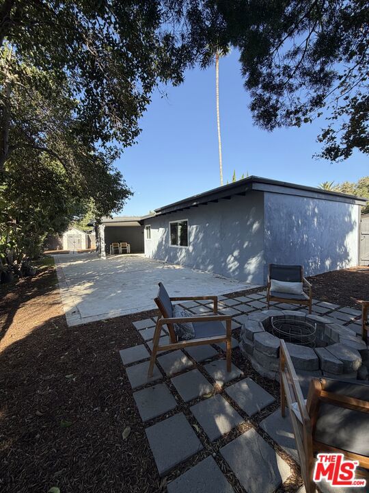 10419 Vassar Avenue Property Photo 5