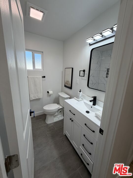 10419 Vassar Avenue Property Photo 22