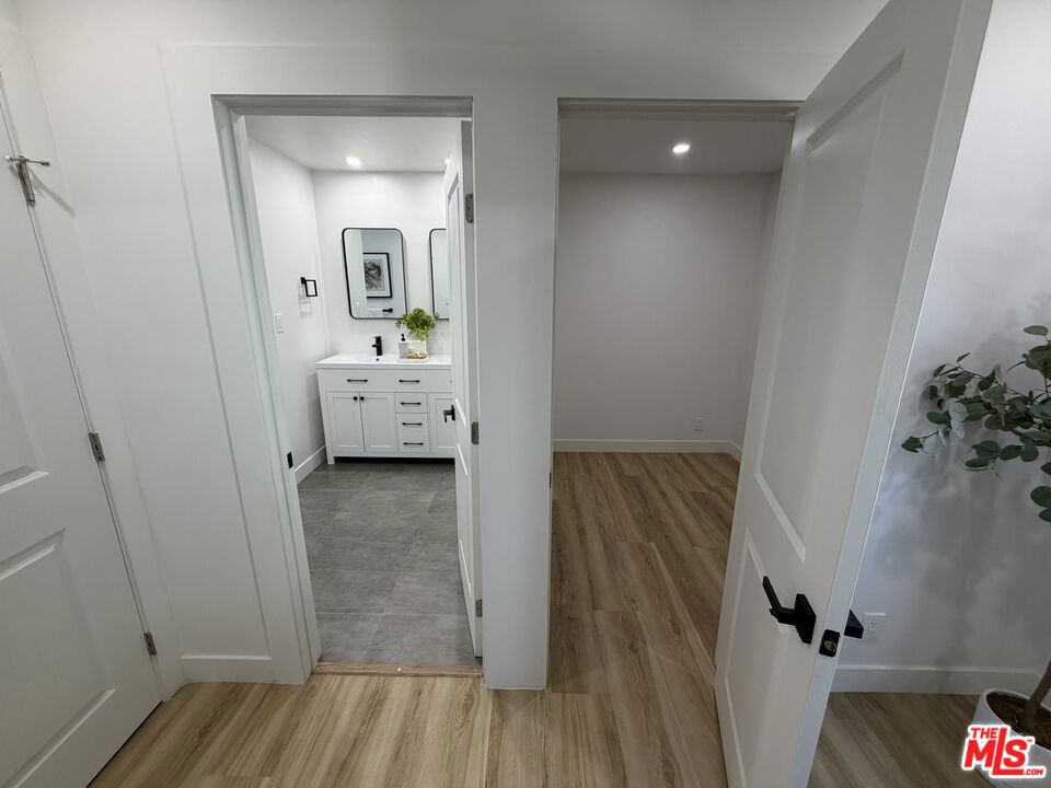 10419 Vassar Avenue Property Photo 45