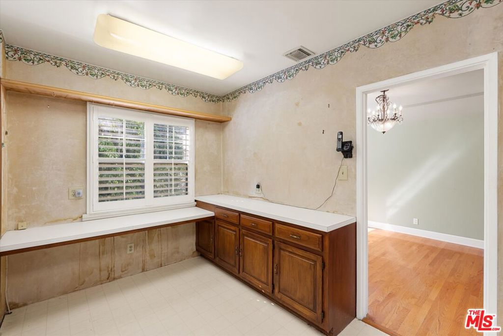 1540 Stanford Drive Property Photo 11