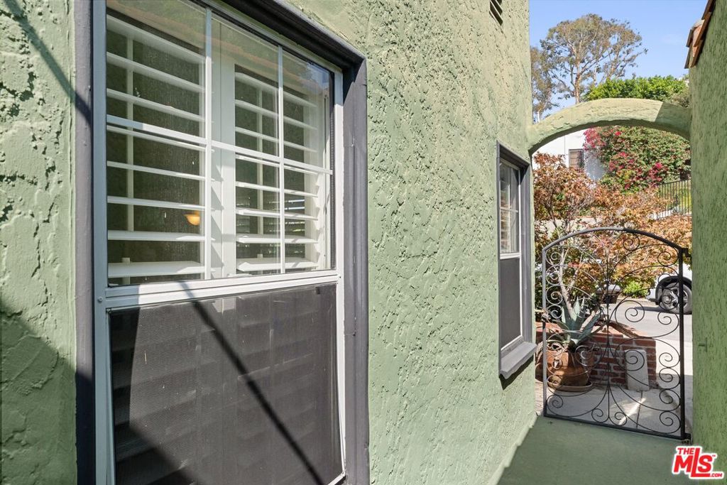 1540 Stanford Drive Property Photo 26