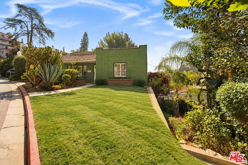 1540 Stanford Drive Property Photo 40
