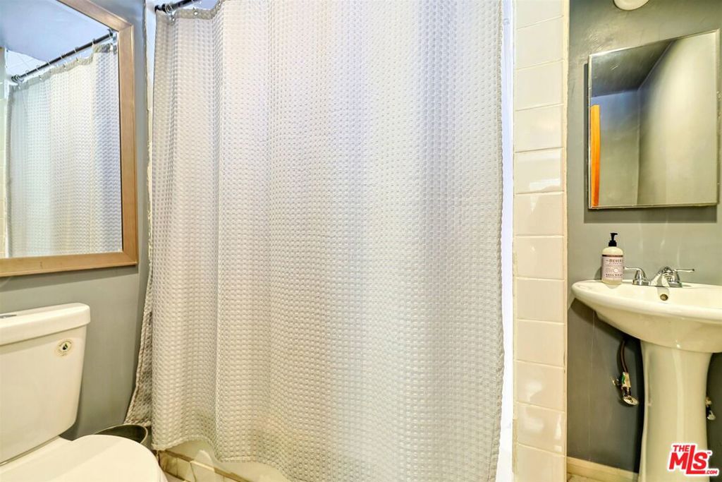 8441 Rincon Avenue Property Photo 27