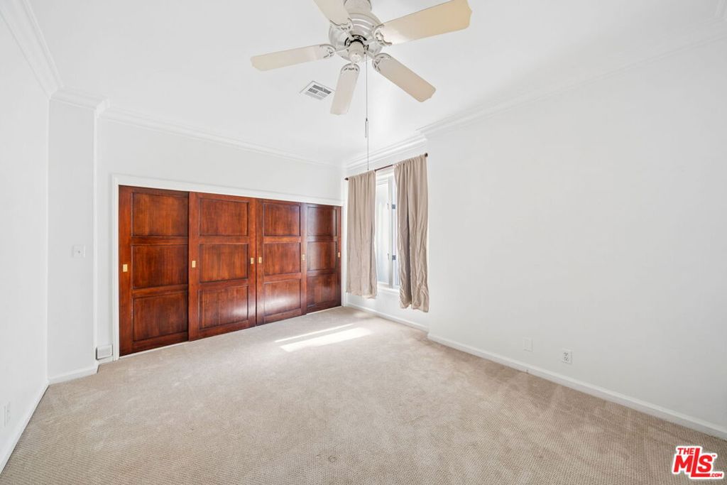 1424 N Crescent Heights Boulevard 10 Property Photo 25