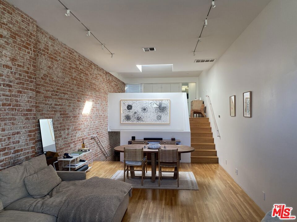 1318 Pacific Avenue Property Photo 2