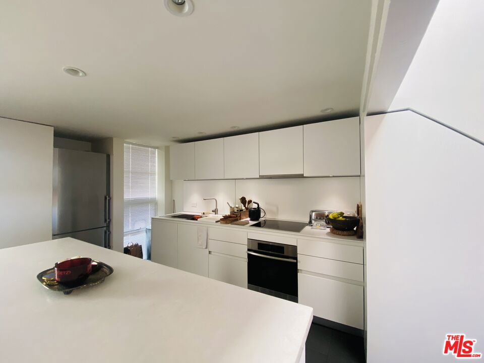 1318 Pacific Avenue Property Photo 6