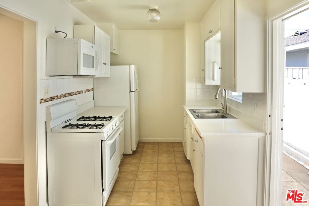 3849 Sawtelle Boulevard Property Photo 4