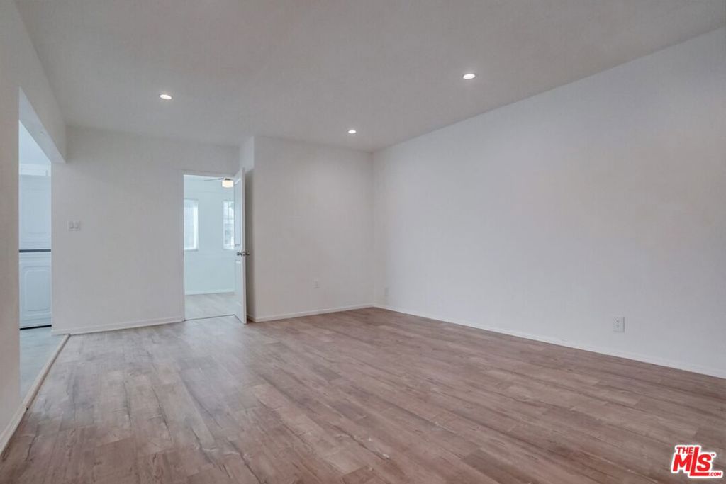629 Hardin Drive 3 Property Photo 2
