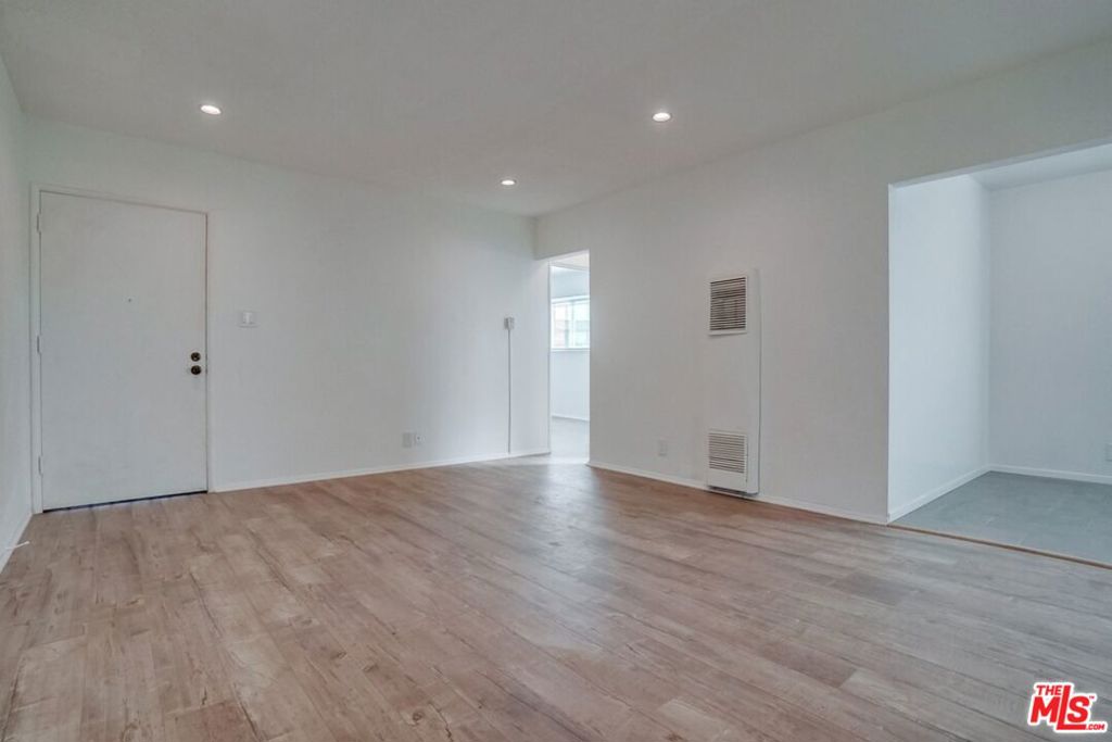 629 Hardin Drive 3 Property Photo 3