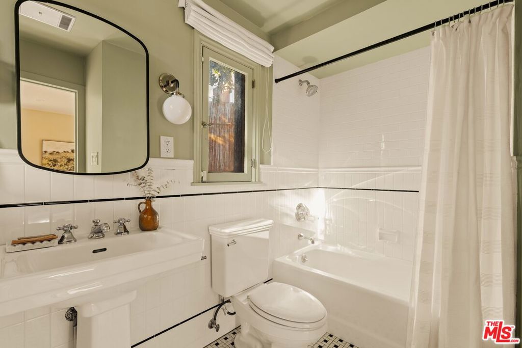 937 Lucile Avenue Property Photo 17