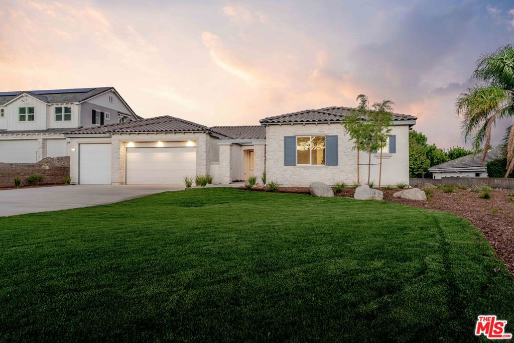 5640 Brittany Court Property Photo 1