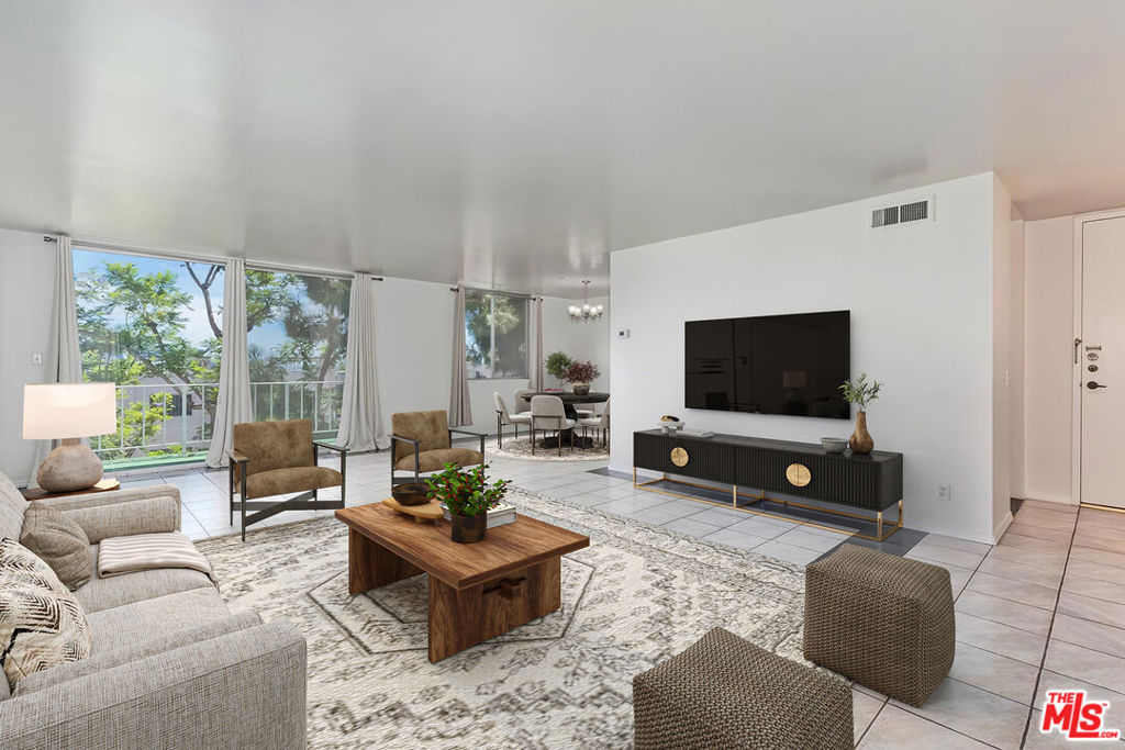 100 S Doheny Drive 313 Property Photo 2