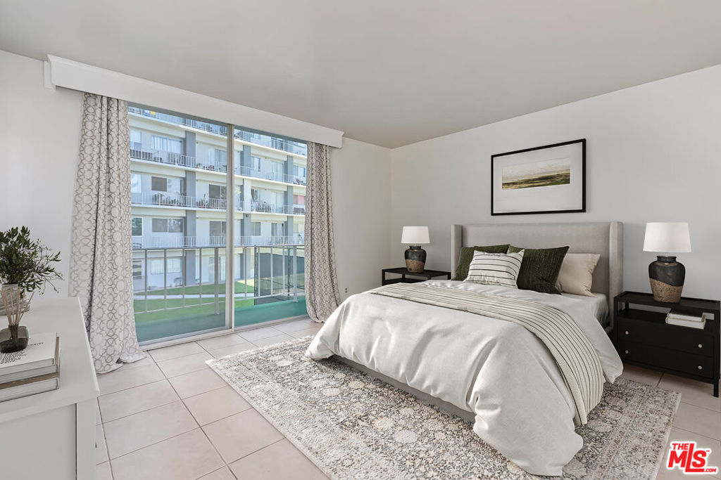 100 S Doheny Drive 313 Property Photo 8