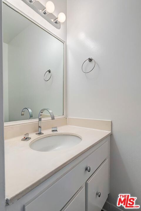100 S Doheny Drive 313 Property Photo 13
