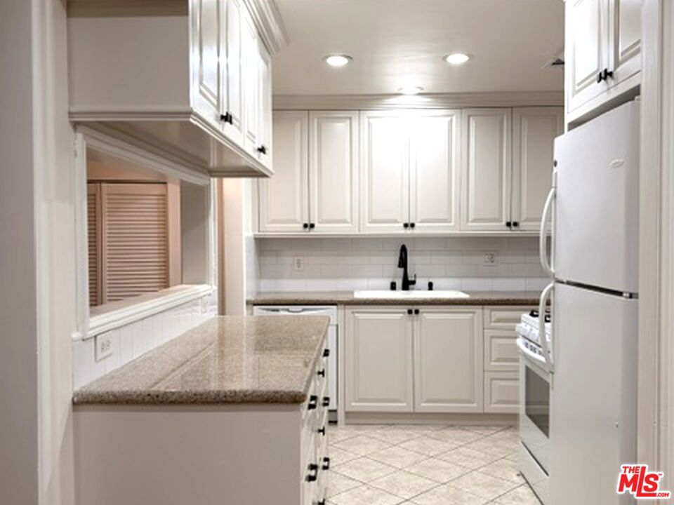 6313 Bluebell Avenue Property Photo 8