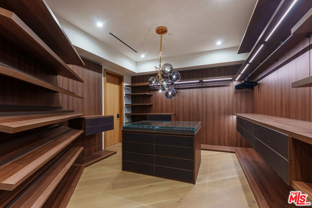 16110 Meadowview Drive Property Photo 48