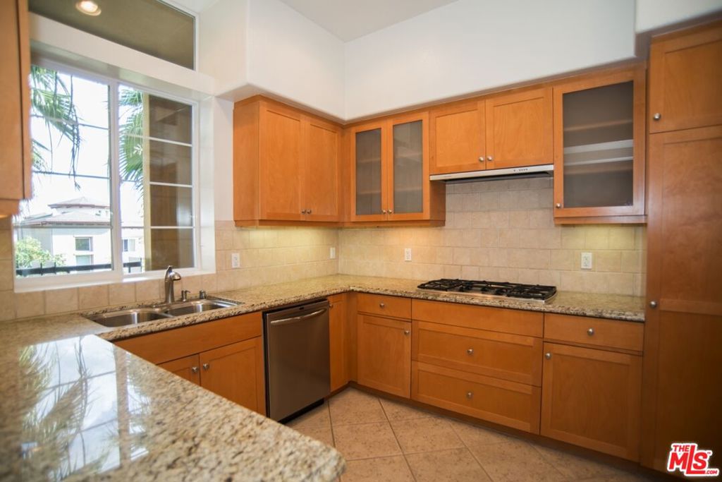 5831 Seawalk Drive 221 Property Photo 3