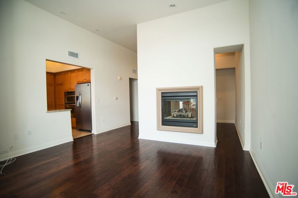 5831 Seawalk Drive 221 Property Photo 6