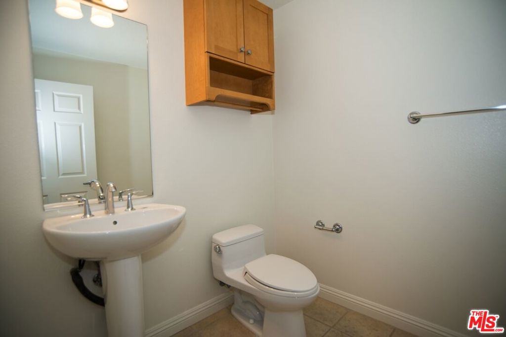 5831 Seawalk Drive 221 Property Photo 11