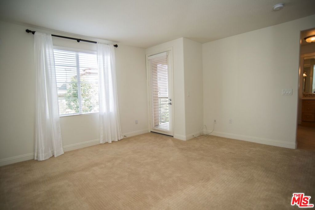 5831 Seawalk Drive 221 Property Photo 14