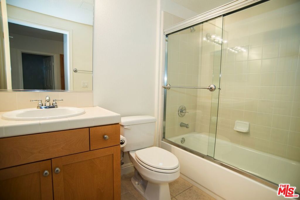 5831 Seawalk Drive 221 Property Photo 22