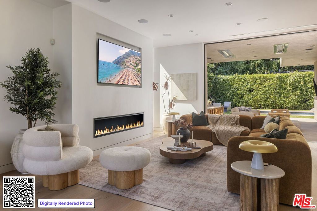 1845 Coldwater Canyon Drive Property Photo 8
