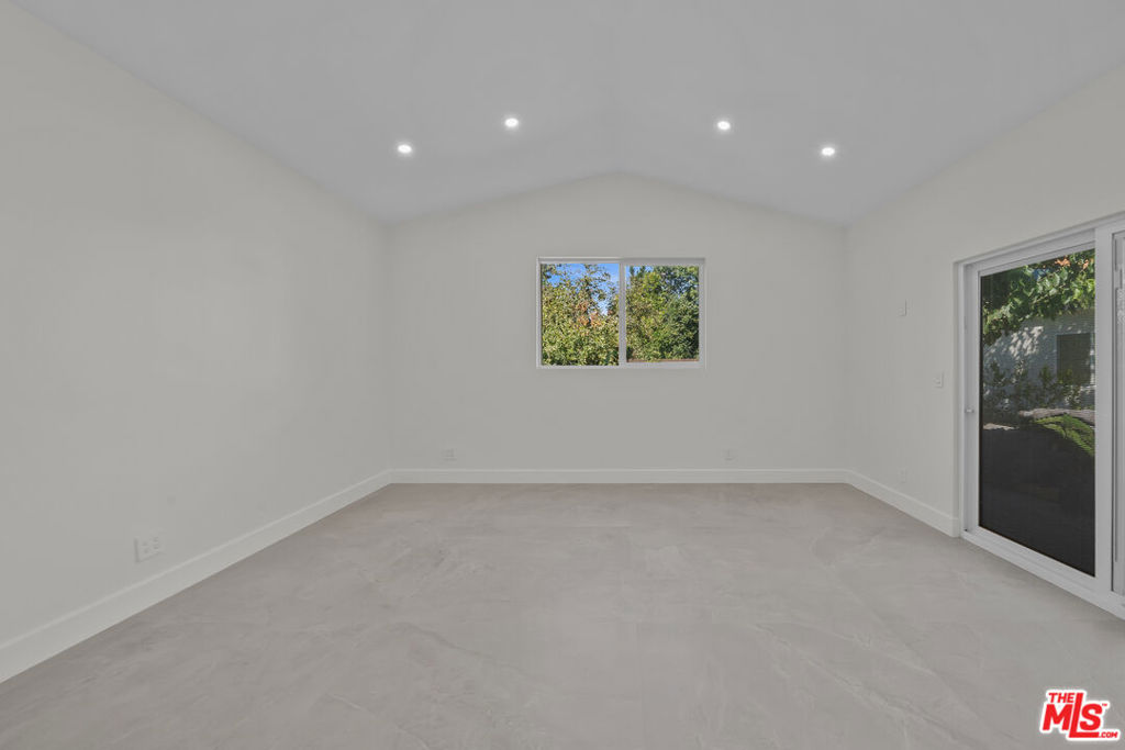 6243 Fallbrook Avenue Property Photo 29