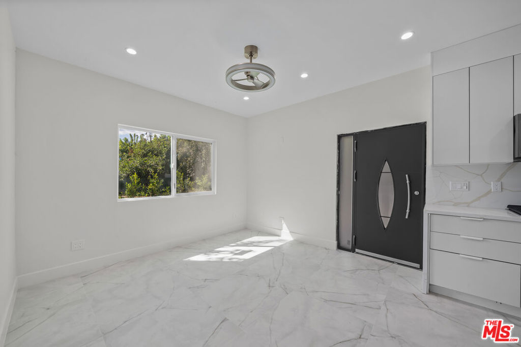 6243 Fallbrook Avenue Property Photo 39