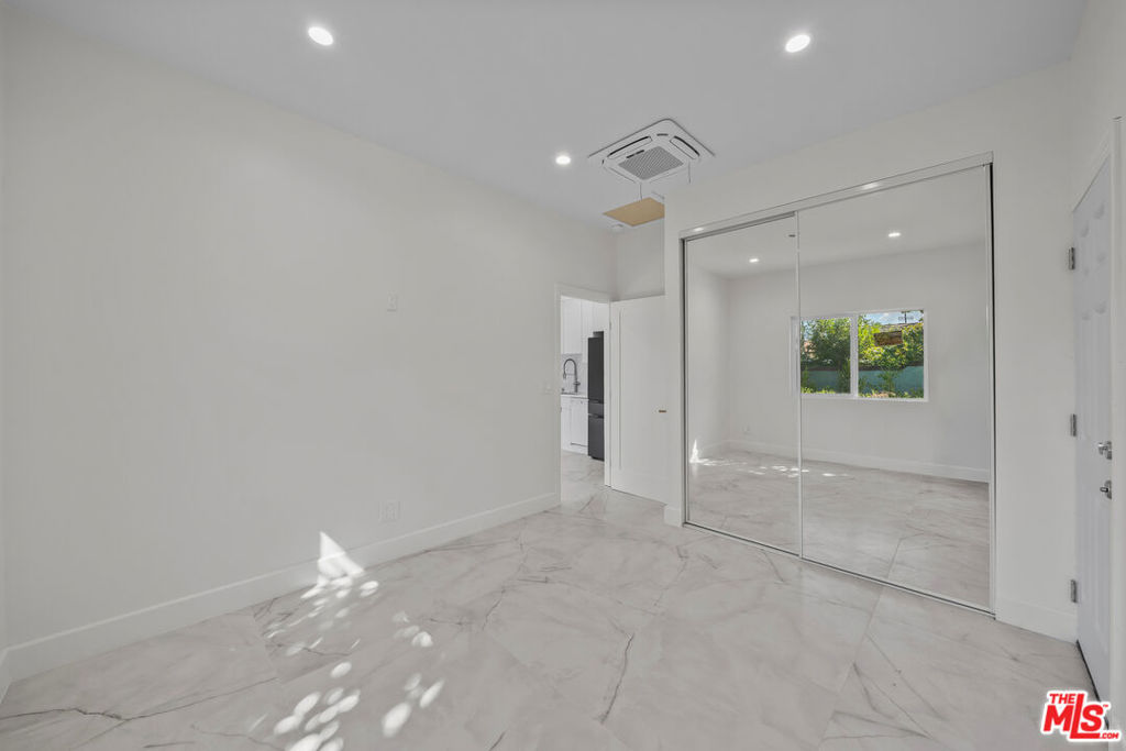 6243 Fallbrook Avenue Property Photo 41