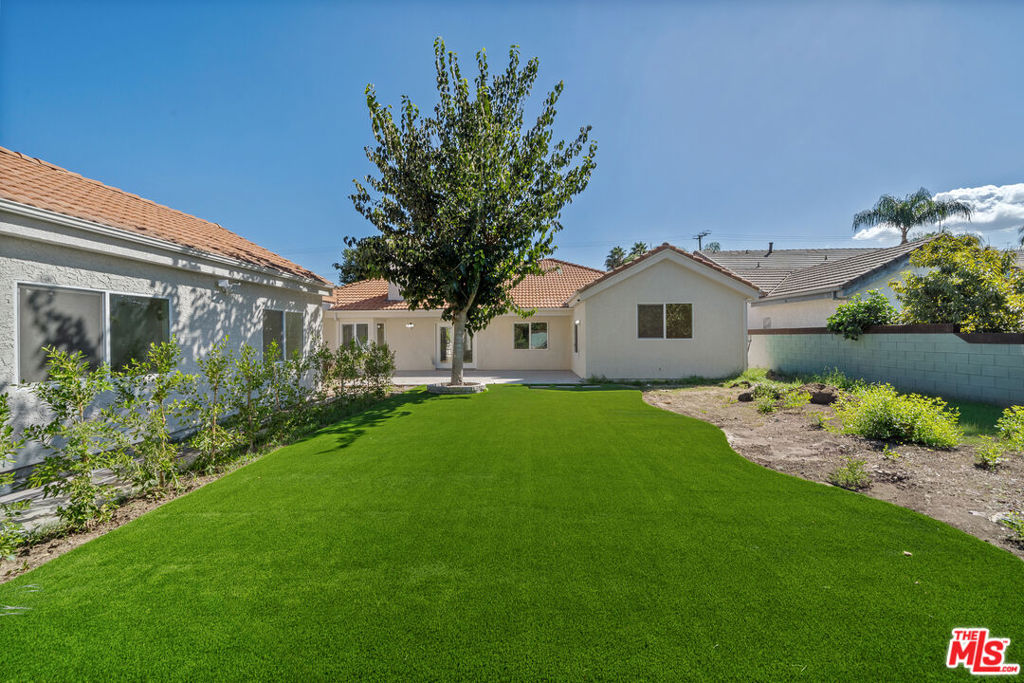 6243 Fallbrook Avenue Property Photo 43