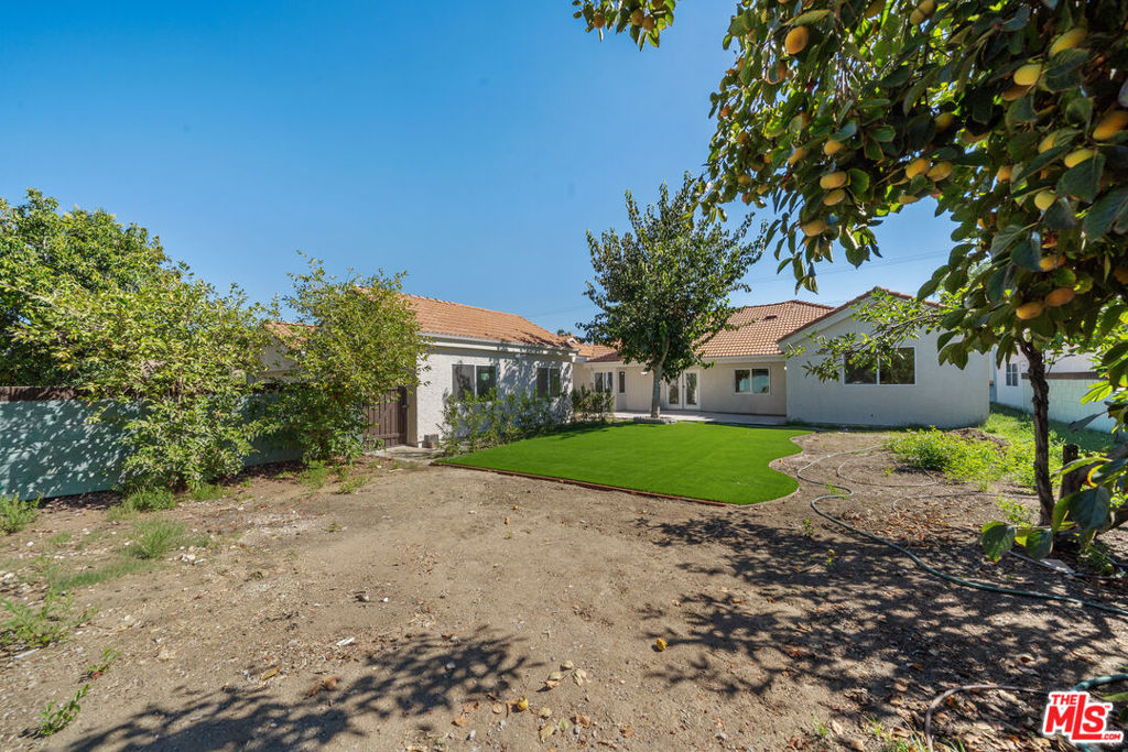 6243 Fallbrook Avenue Property Photo 44