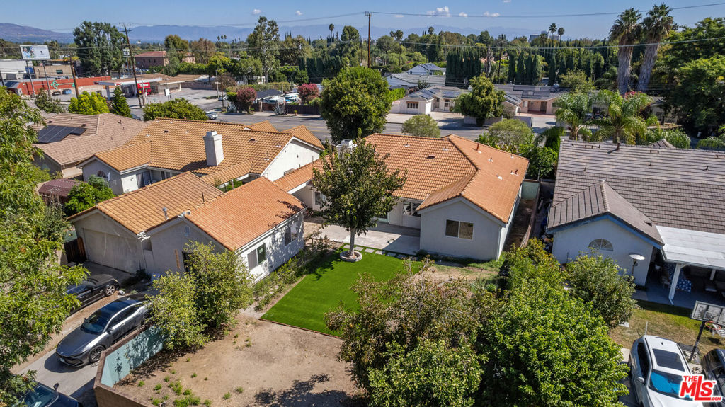 6243 Fallbrook Avenue Property Photo 45